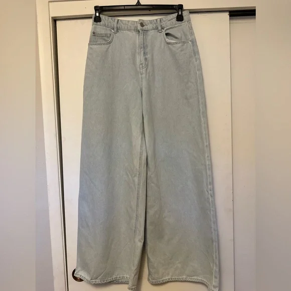 H&M Light Blue High Waist Wide Leg Jeans for Women - SZ 8 NWT - Picture 4 of 10